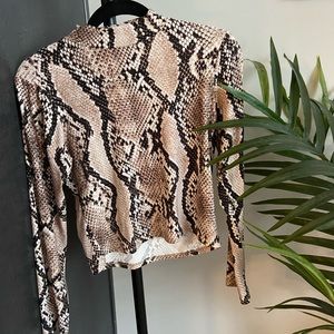 Snakeprint top